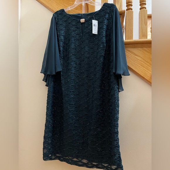connected apparel Dresses & Skirts - Women’s Formal Dress Plus Size 16W Dark Green Connected Apparel Sequin Cape NWT